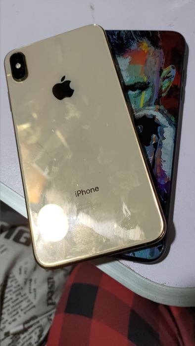 Iphone xs max 64gb, LG v40 6/64 гб