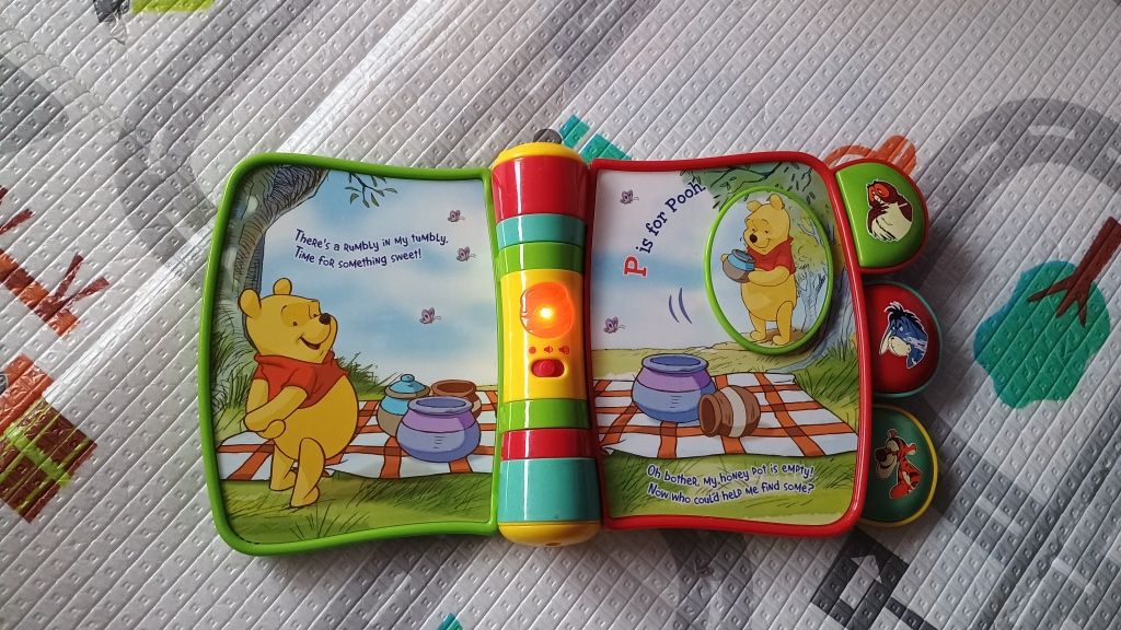Książeczka interaktywna grająca Kubuś Puchatek