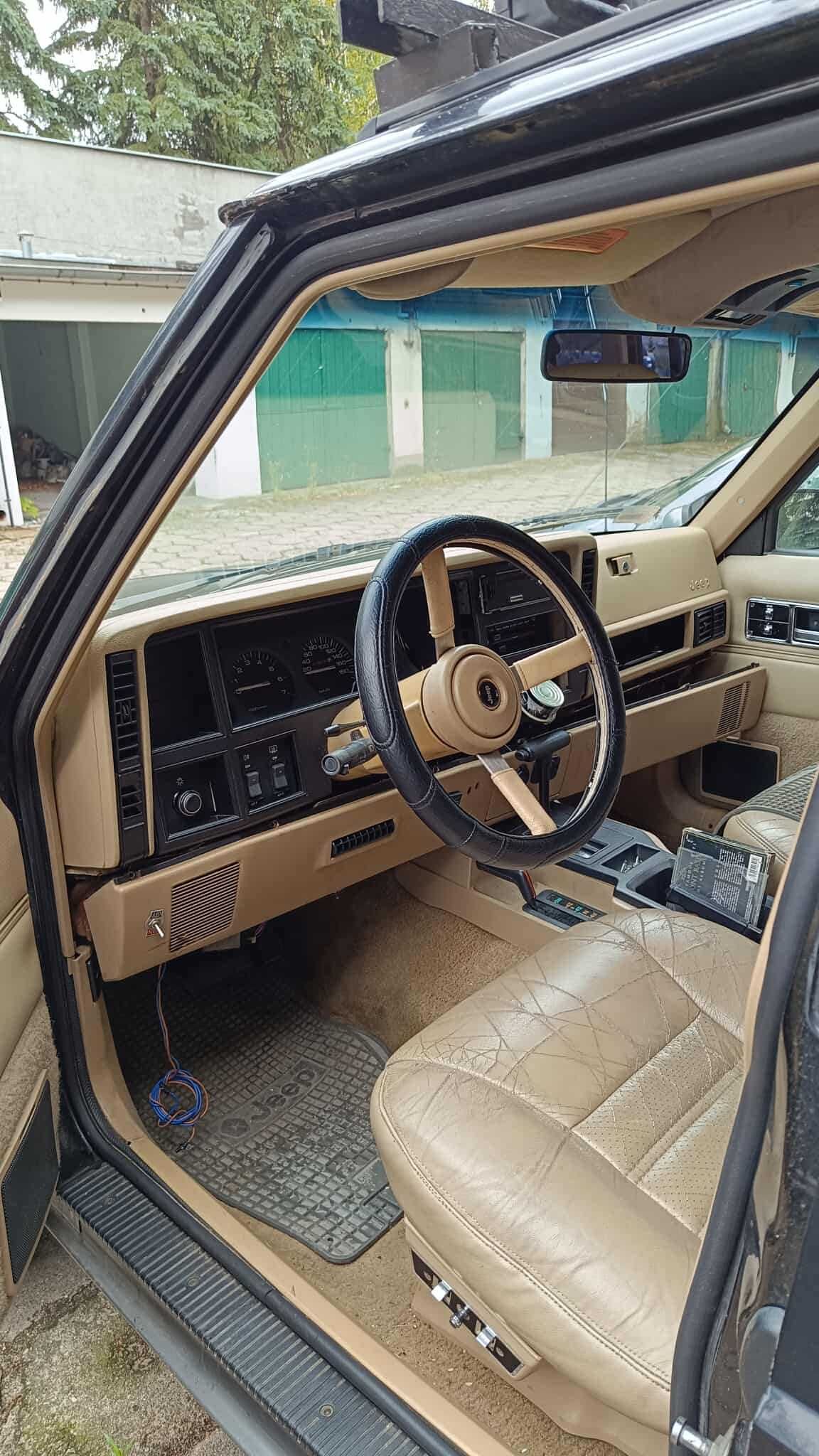Jeep XJ Cherokee Limited 4.0 Renix