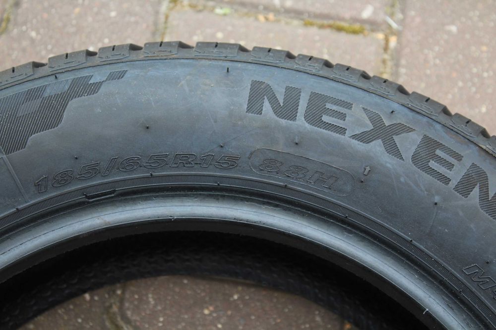 185 65 R15 Goodyear// Nexen