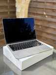 Apple Macbook Air M2 16GB/256GB SSD Starlight Bateria 96%