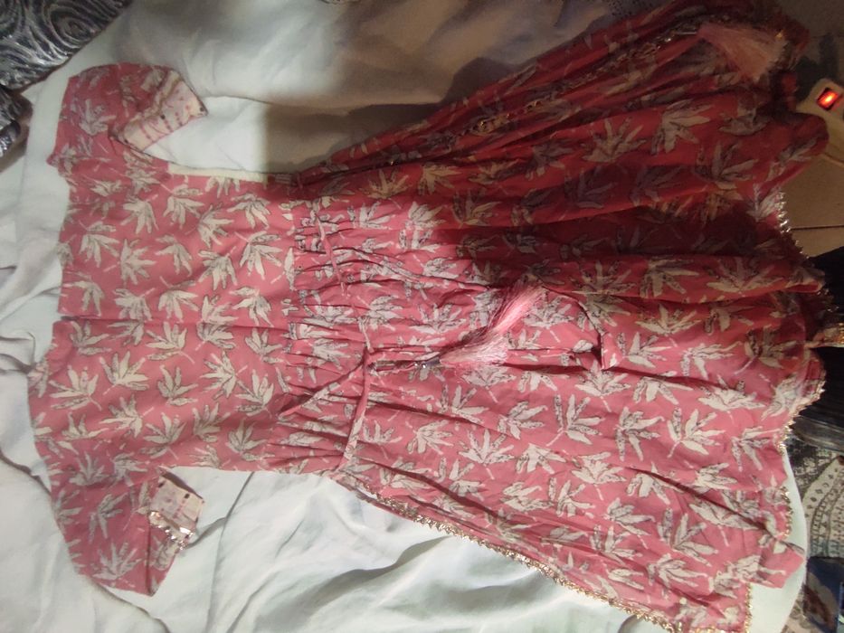 Vestido lindo e alegre