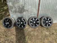 Oryginalne felgi aluminiowe BMW 17” z oponami komplet