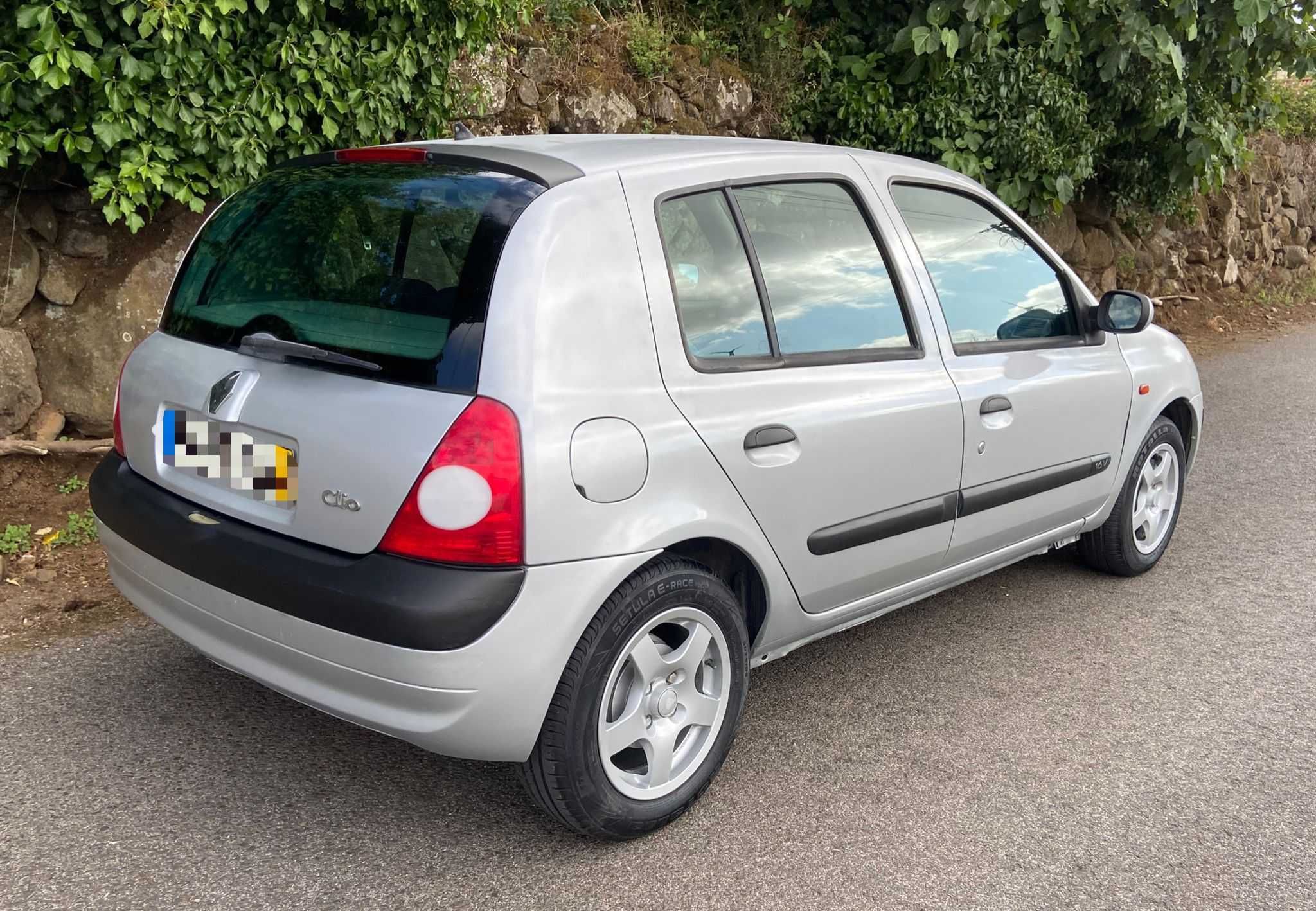 Renault Clio 1.2i 16v - 101 Mil Kms - 2002