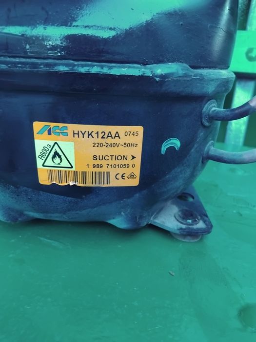 Продам двигатель на холодильник Снайге