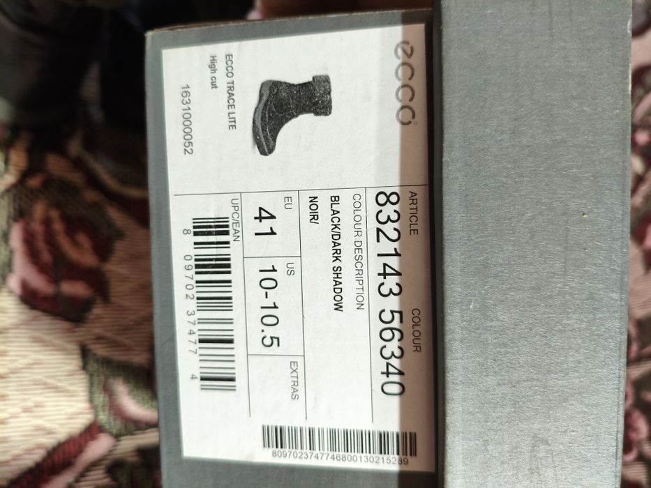 Продаю фирменные зимние полусапоги ECCO, женские, размер 41 (по стельк