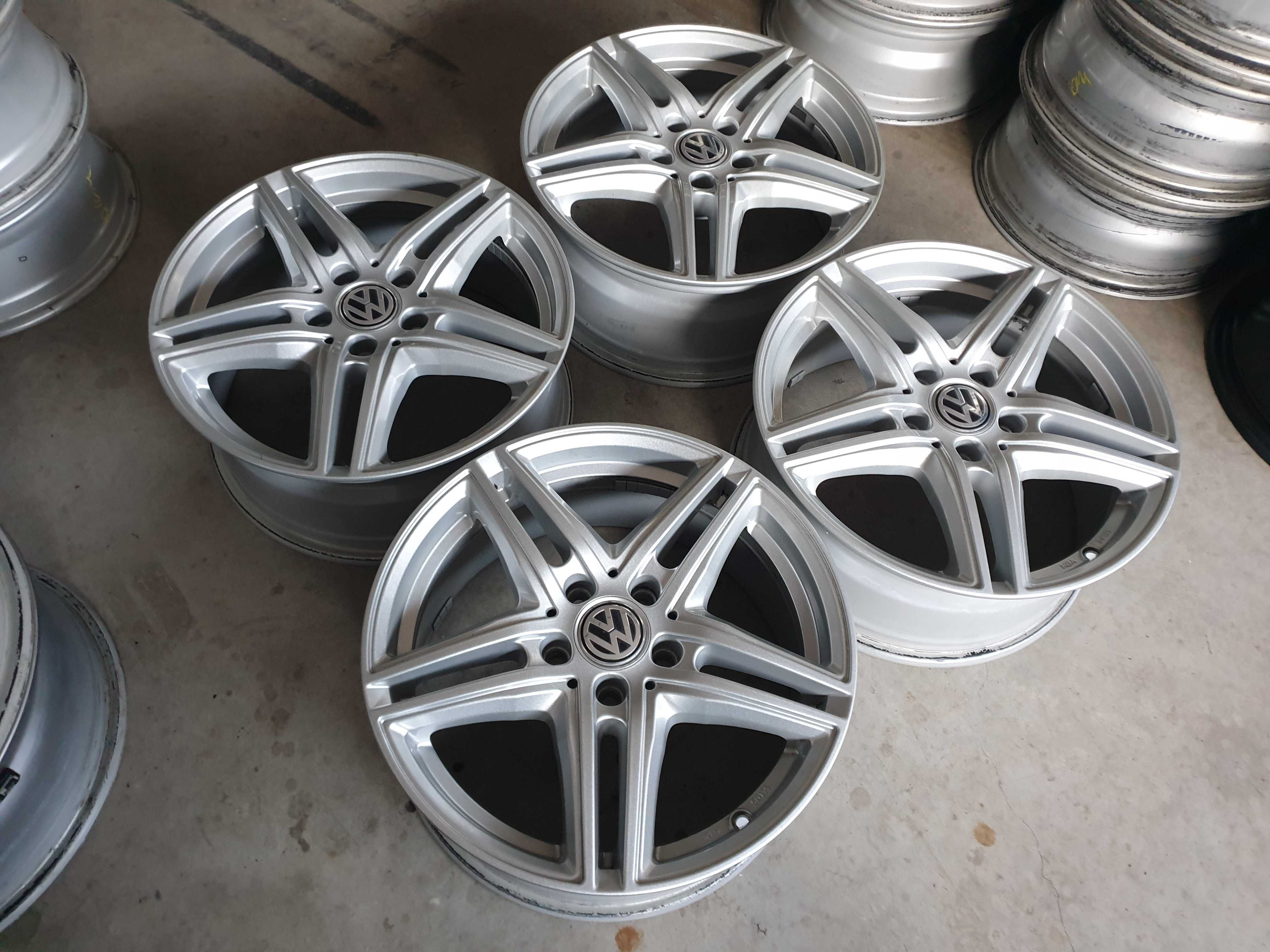 Alufelgi 17" VW Golf VII Passat b6 b7 b8 cc Tiguan Touran Caddy 5x112