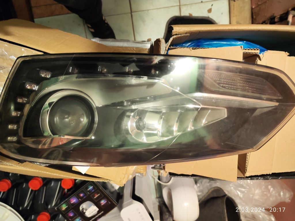 Lampa reflektor Xenon polo lampy