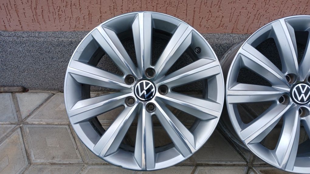 Оригінальні диски титани VW Passat B7 B8 5/112 R17 vag