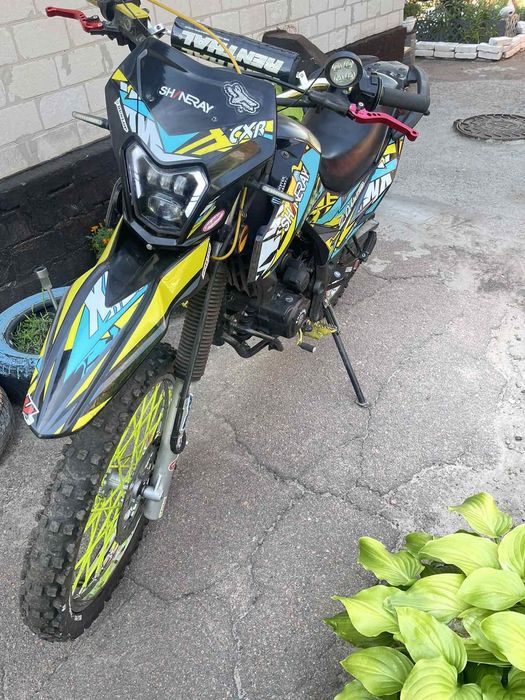 Продам мотоцикл shineray 200 6с