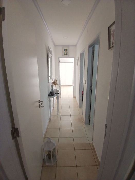 Comercio e apartamento T-2