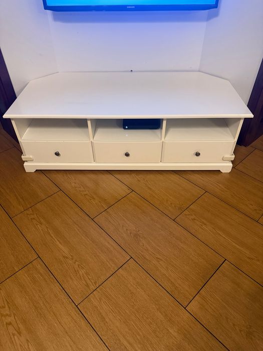 Szafka pod telewizor