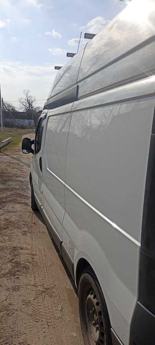Мікроавтобус Opel Vivaro
