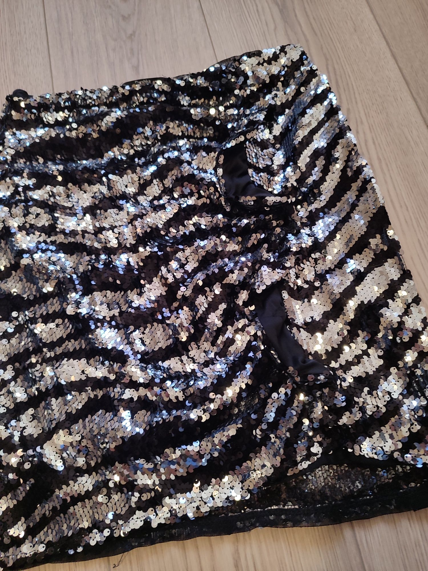Bershka przepiękna spódnica SPECJAL EDITION zebra print M stan idealny