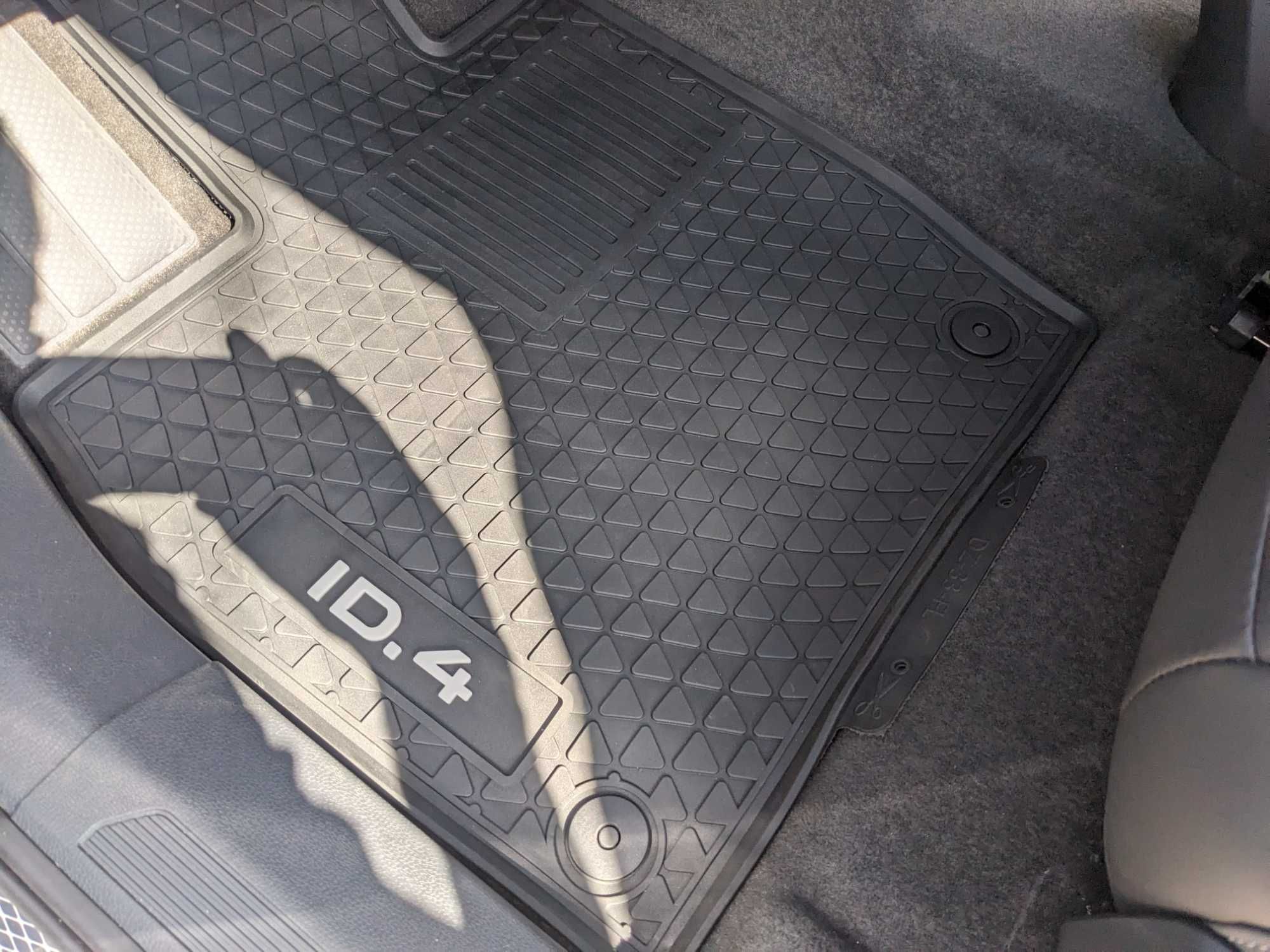 Гумові килимки в салон VW ID.4 UNYX ID.6 ФВ АйДі 4 6 коврики Айди 4 6