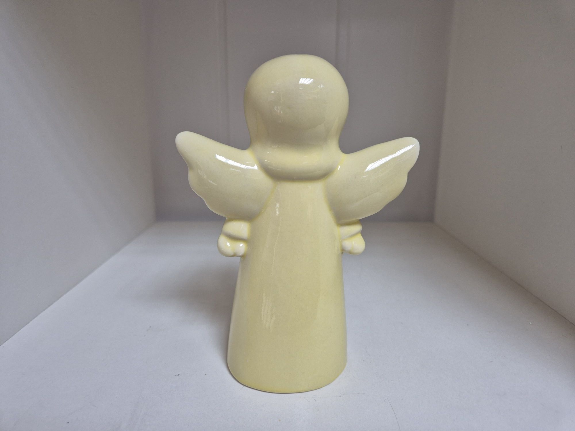 Anioł ceramiczny żółty aniołek figurka anioła