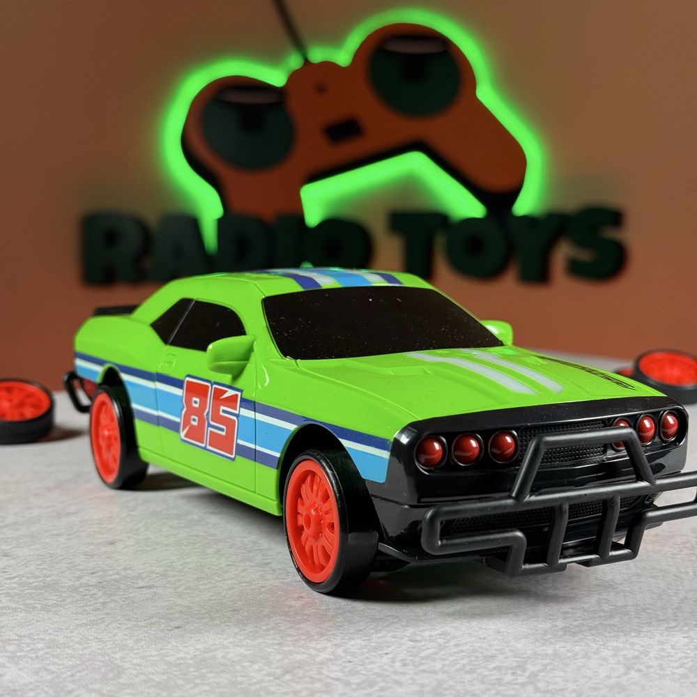 Машинка для дрифта на радиоуправлении DODGE STRONG NEON Зеленый. Дрифт