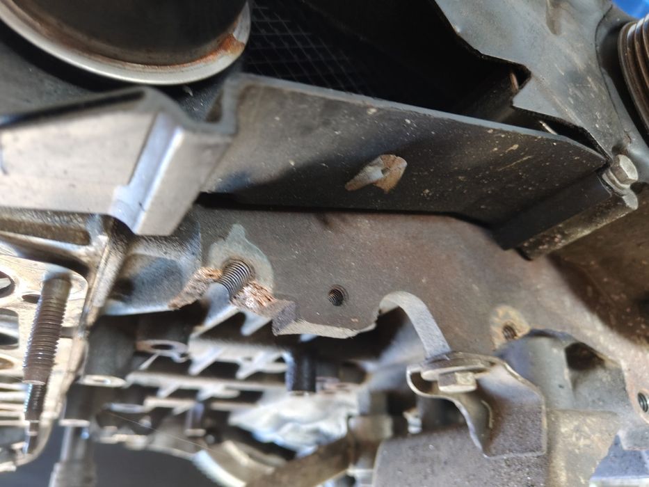 Silnik bls 1,9 TDI Touran Volkswagen Passat b6 golf 5 gwarancja