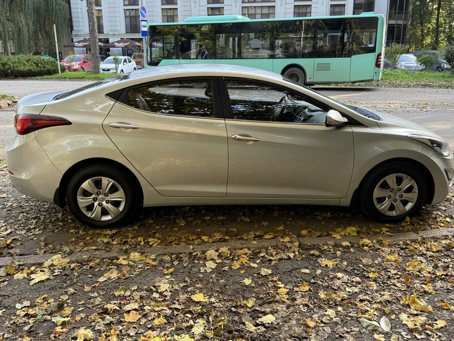 Hyundai  Elantra GLS