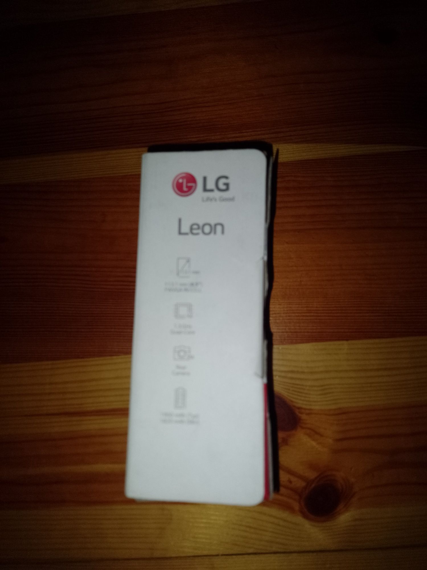 TelefonLG Leon...