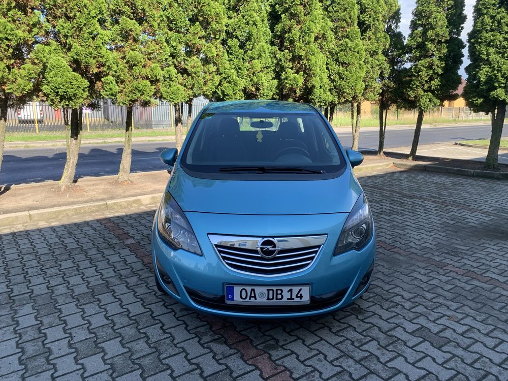 Opel Meriva B 1.7 110km cosmo czujniki parkowania alu hak nowe tarcze