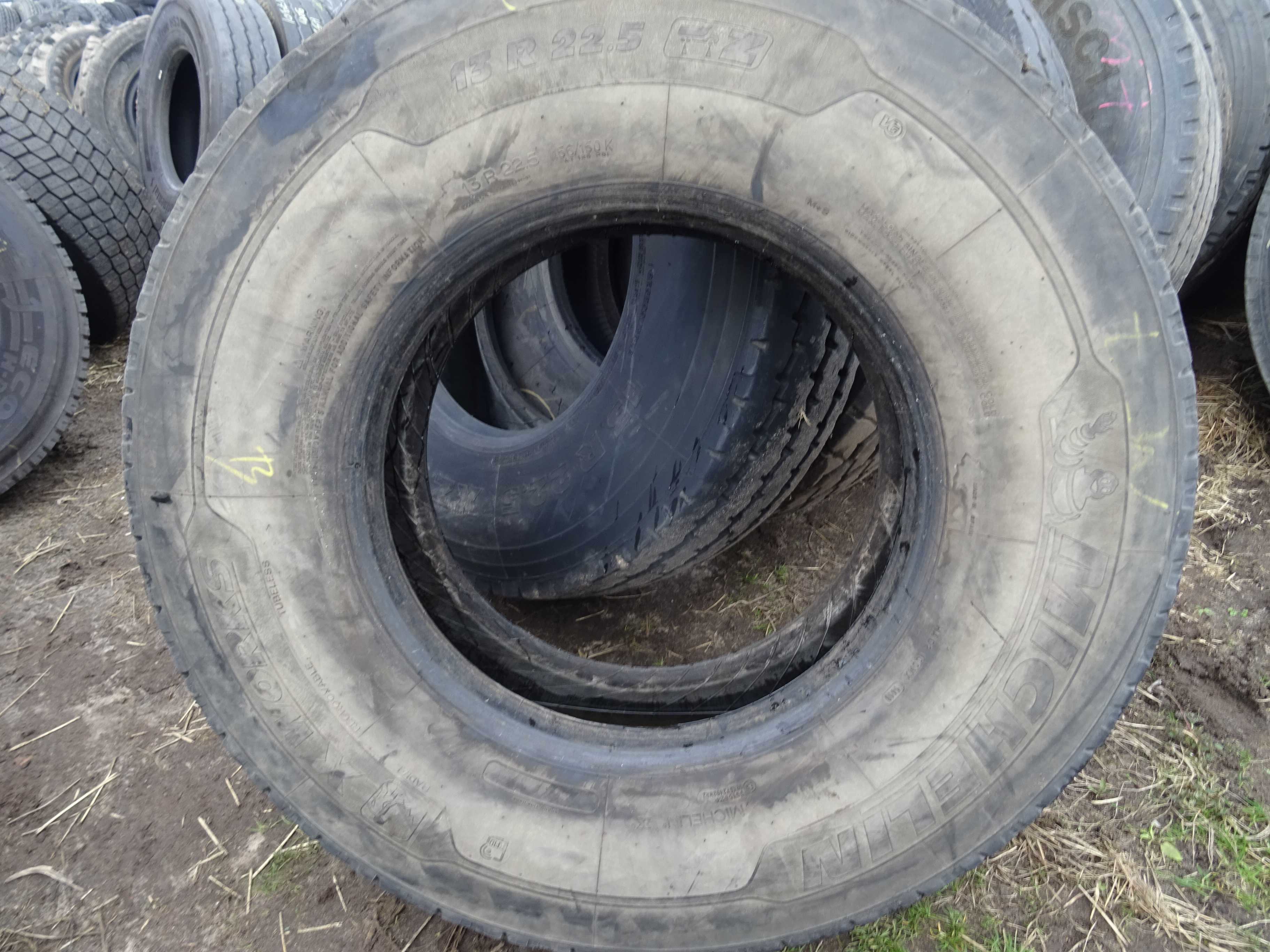 Opona 13R22.5 MICHELIN X Works Z (800 netto)