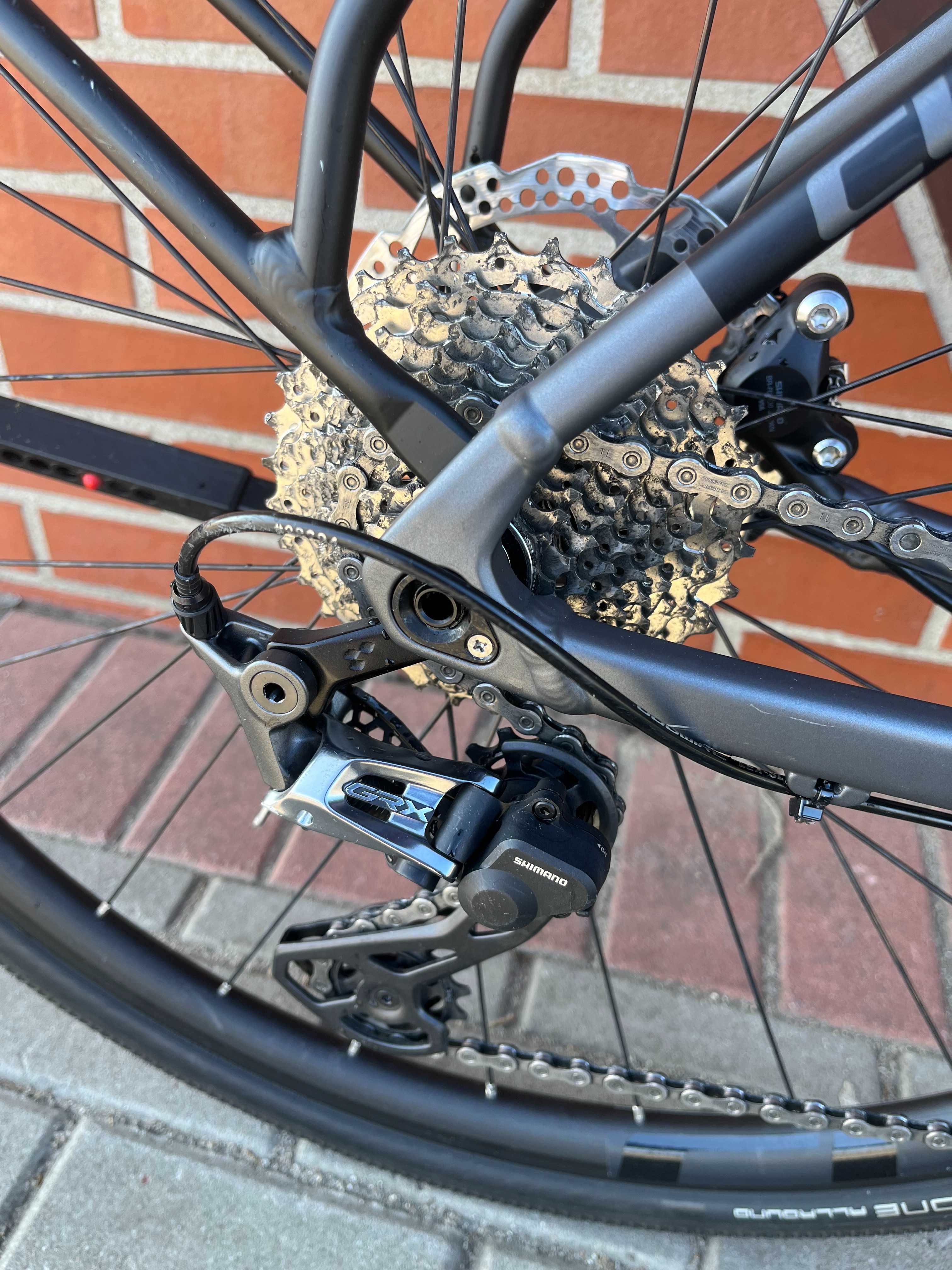 Gravel Cube Nuroad Race Shimano GRX 2x11