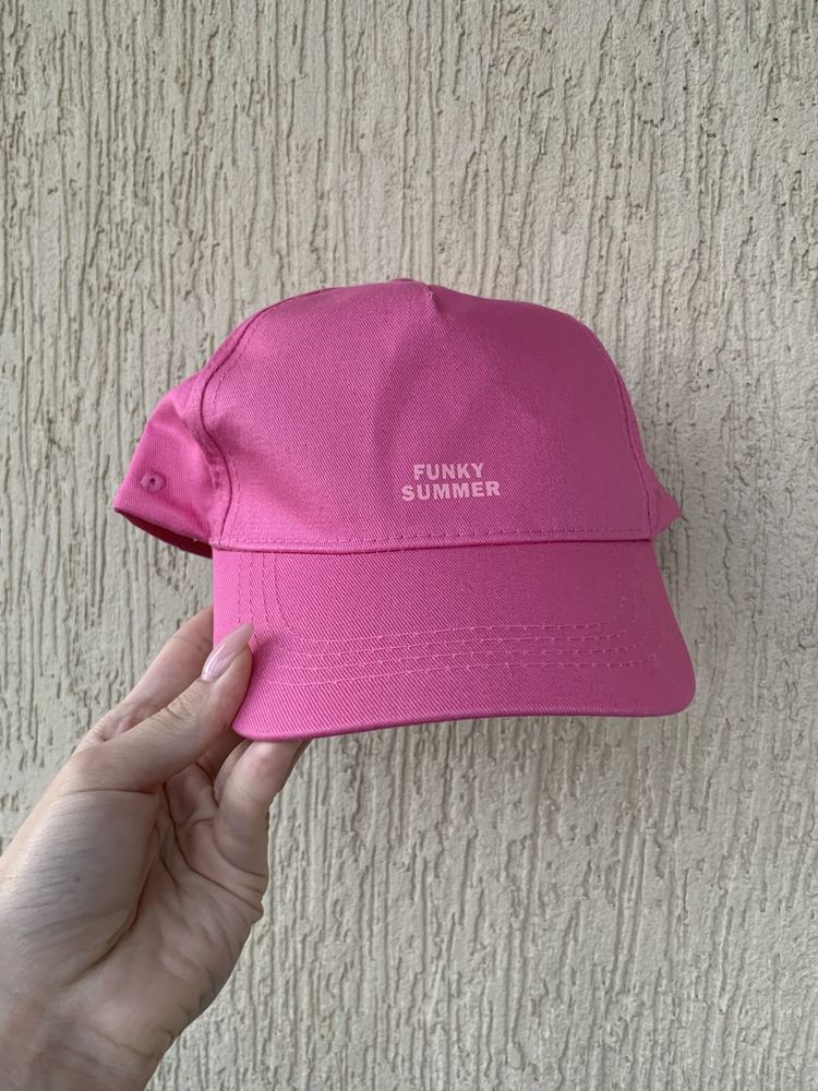 Дитяча рожева кепка