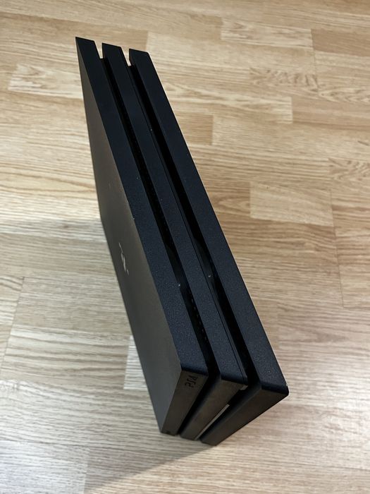 Playstation 4 pro 1tb 12.02 Goldhen багато ігр