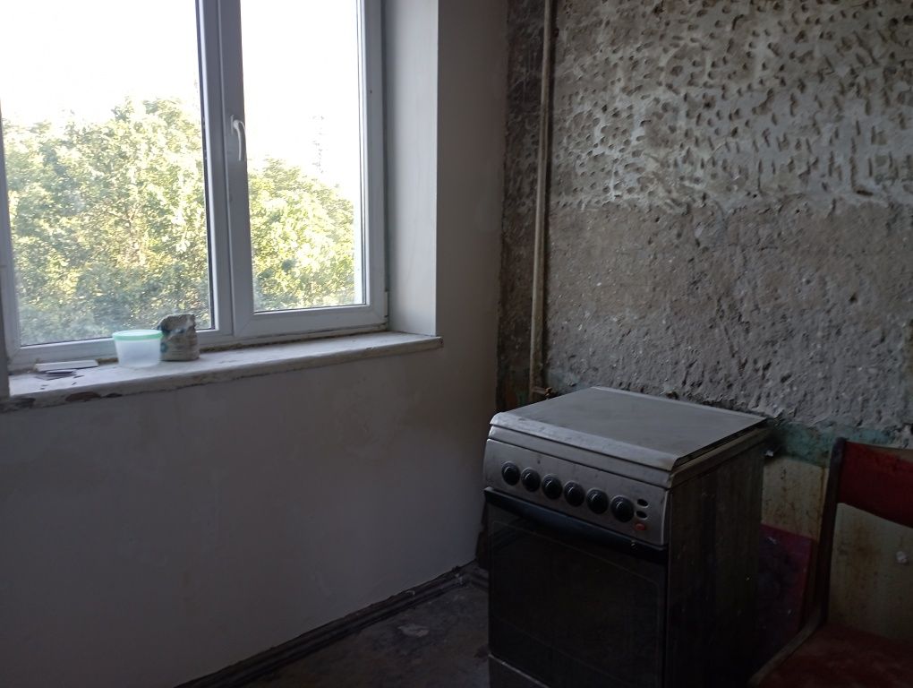Срочно продам в Одессе  3 кв. Цементный з-д 15.5 т.у.е