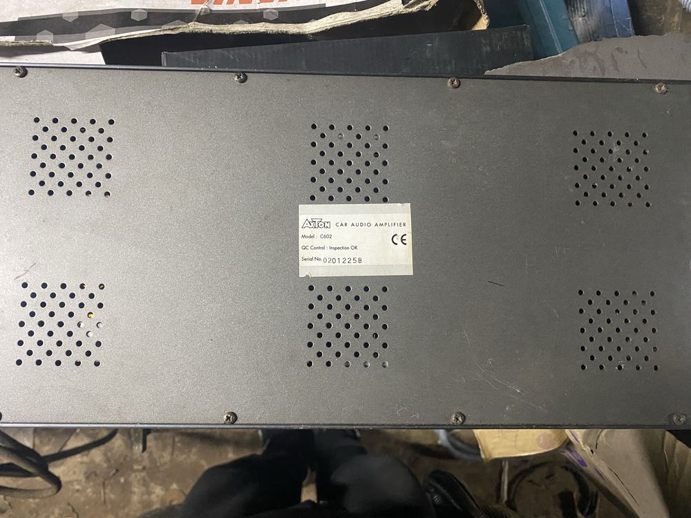 Усилитель автомобильный Axton c602