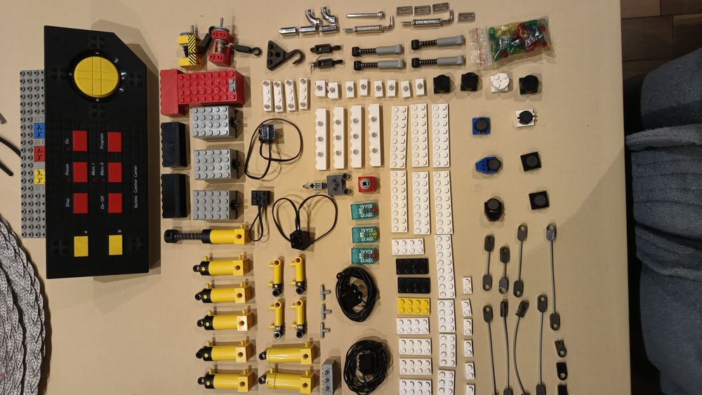 LEGO technic kable 9v micromotory silniczki lampki pneumatyka haki kg