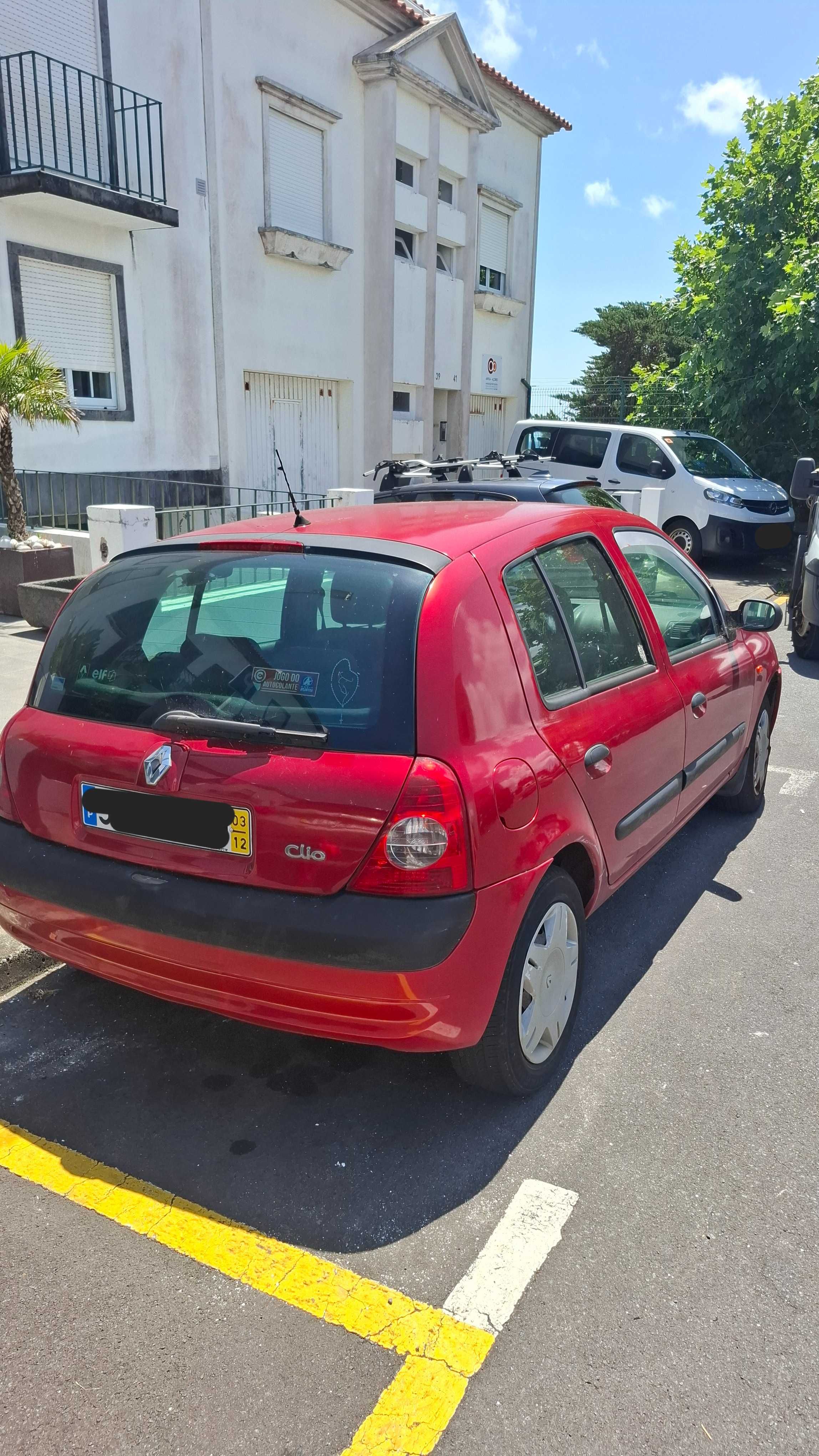 Renault clio 1.2 ano 2003 bom estado