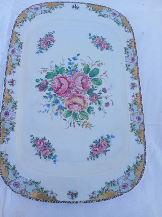 Travessa,37×24cm,pintada o mao,otimo estado