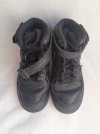 Sprzedam buty dziecięce Nike Air Force 1 Mid LE Black Kids