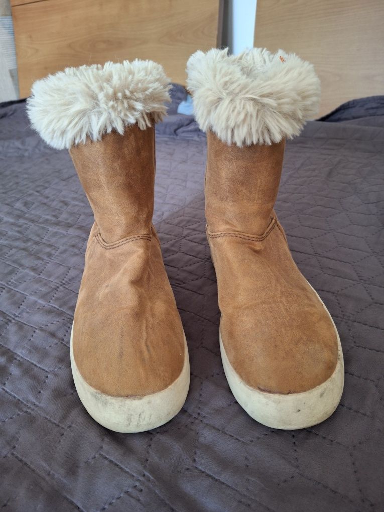 Buty zimowe dla dziewczynki Zara typy Emu rozmiar 34