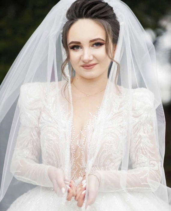 Весільна сукня