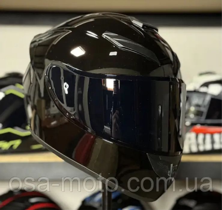 Мотошлемы чорний глянець з чорним склом Шлем для мотоцикла скутера моп