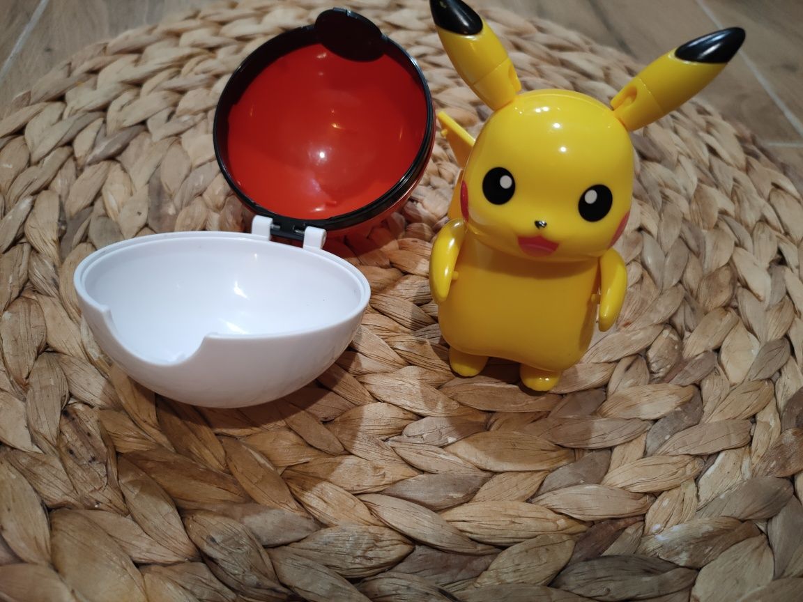 Pokeball Pokemon Pikachu