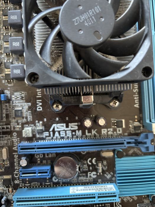 Материнская плата ASUS  F1a55-m lk r2.0