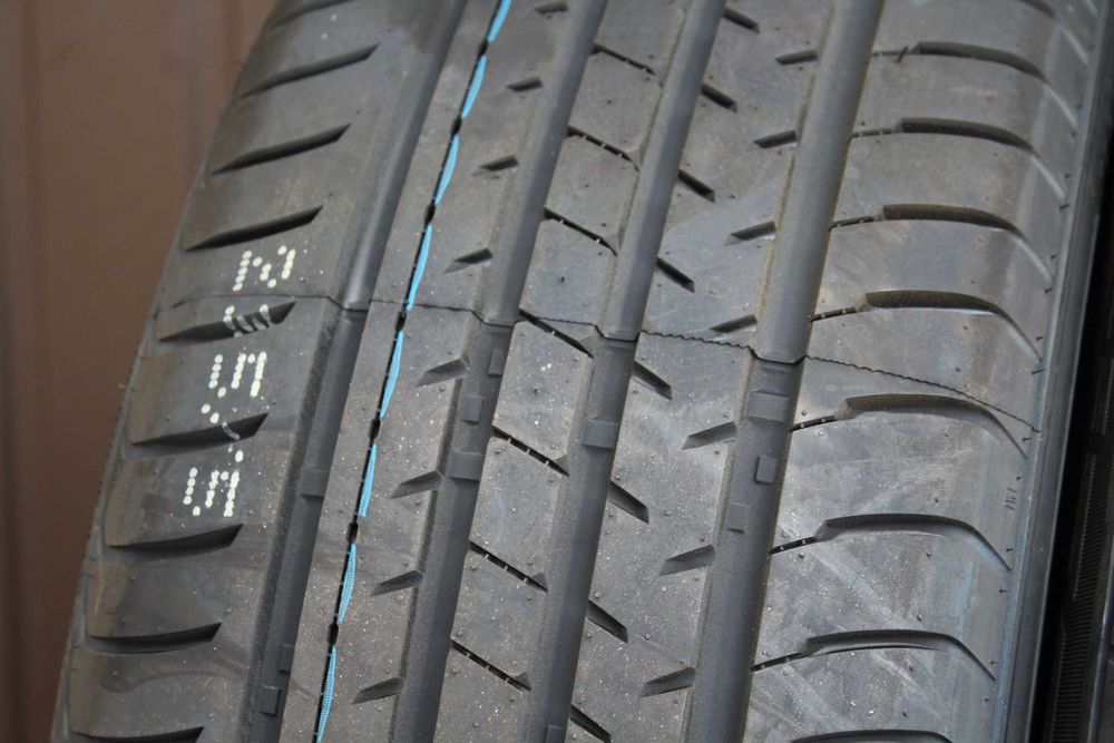 215  50 R17 Berlin Tires Sumer UHP1