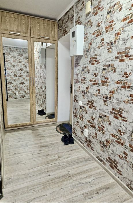 Сдаю 1 комнатную квартиру на Космонавтов/ Электронная