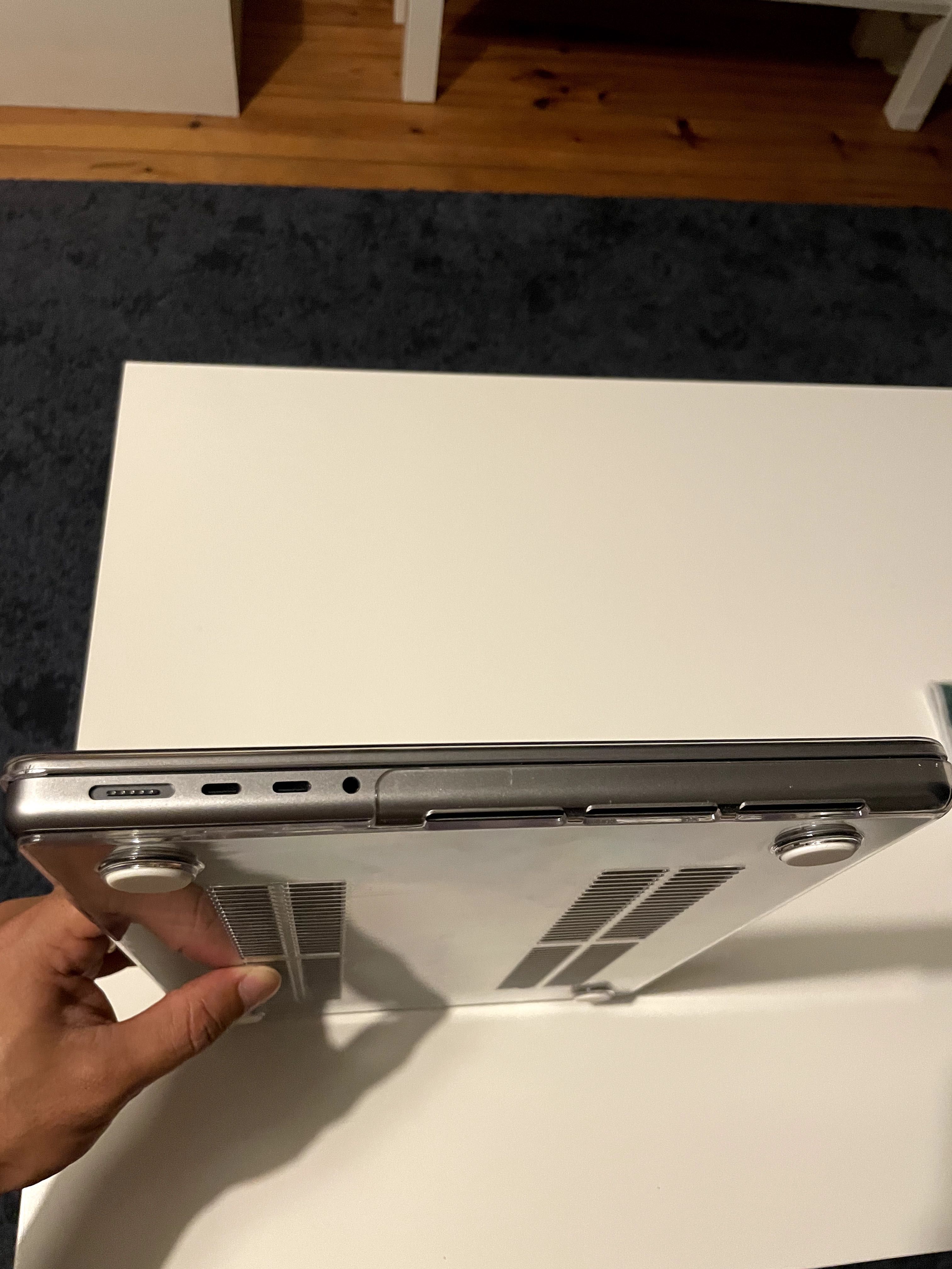 MacBook Pro, M2 CPU 10-core, 14", 16 Gb RAM, 2023.