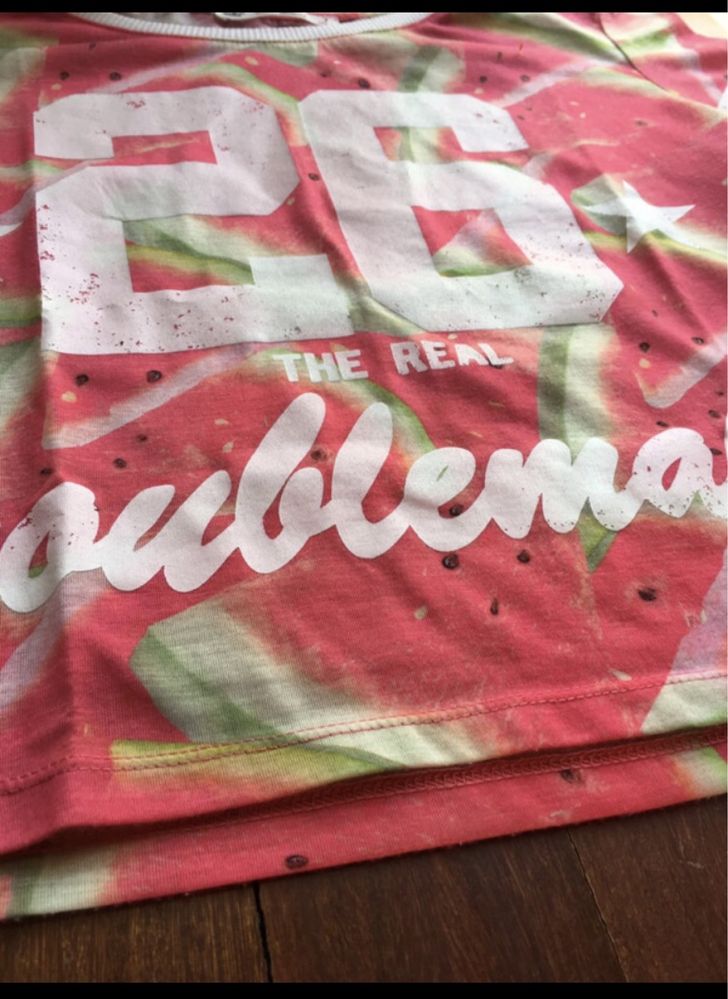 T-shirt com padrão de melancias da Bershka (tamanho L)