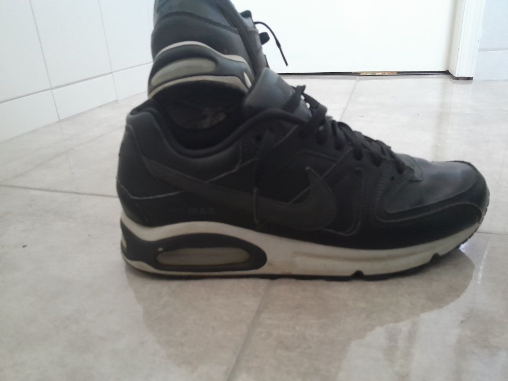 Nike Air Max Command 44