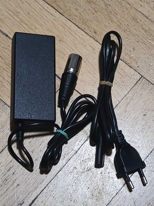 Ładowarka E-Bike 29,4 V 2A 59W