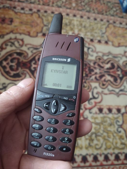 Ericsson r320 баклажан