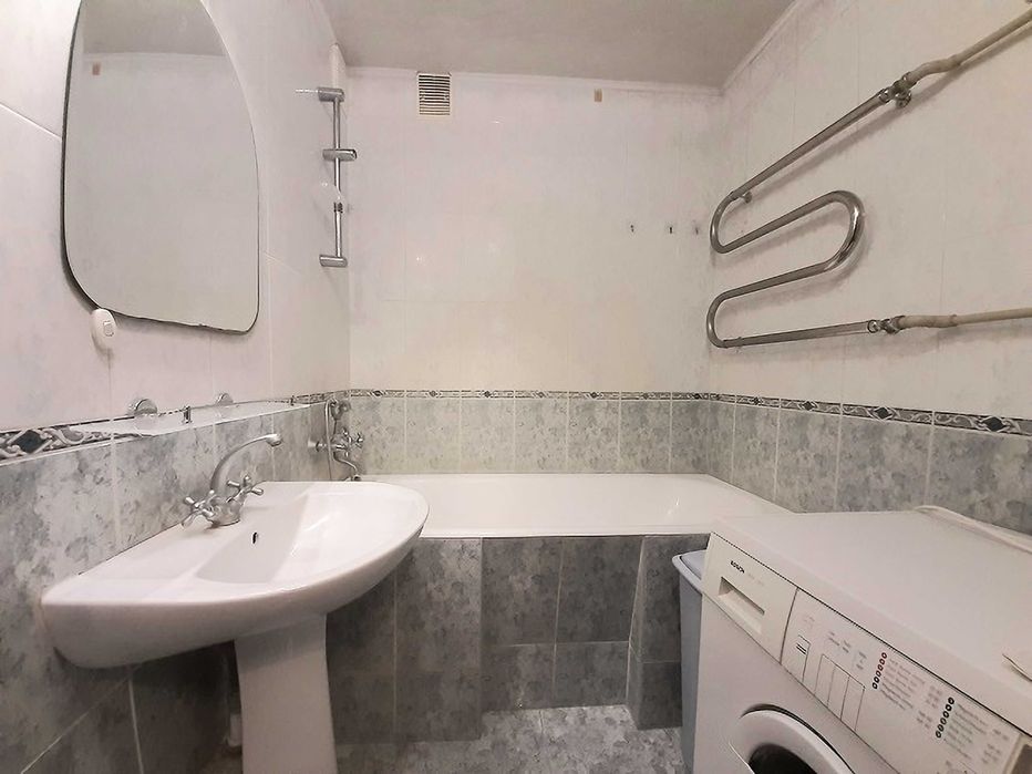 Продаж 3к квартири на вул. Європейська, р-н Шатилівка, метро Бот. Сад