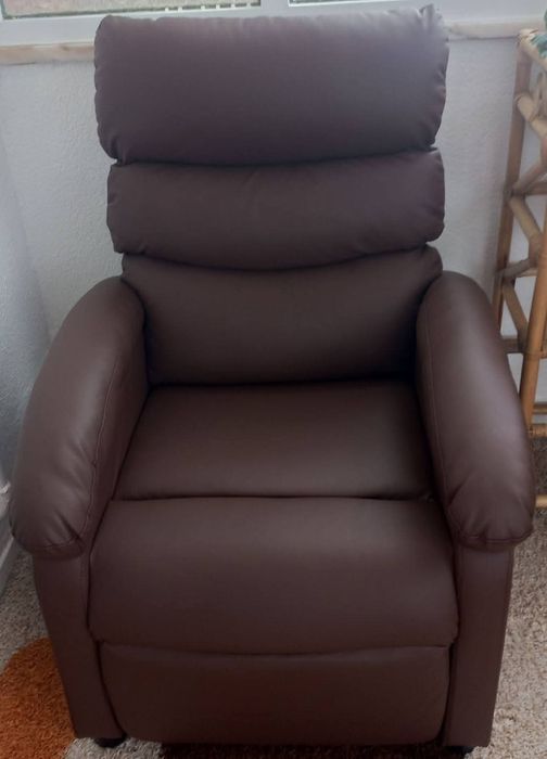 Vendo Poltrona Nova