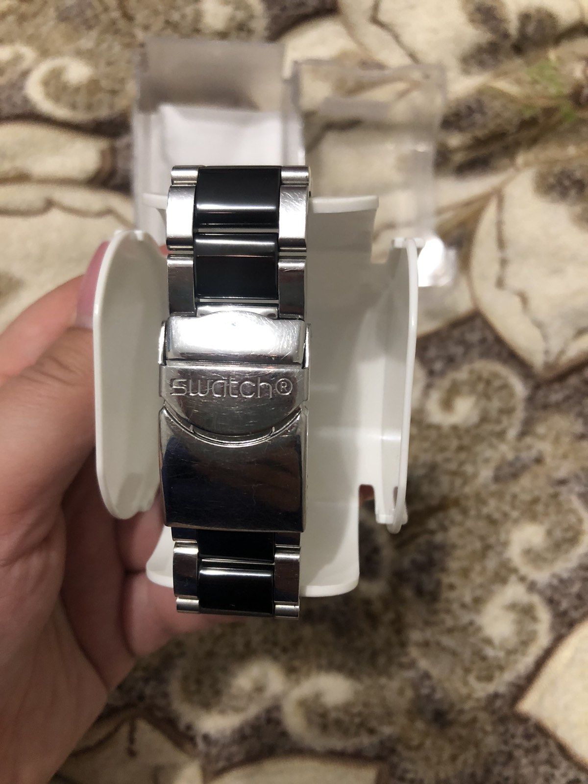 Продам жіночий годинник Swatch chrono.
Протиударні,водонепроникні